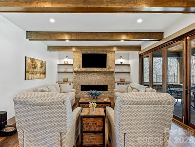 Completely transformed modern farmhouse on 5.5 acres w/ mountain - photo 11