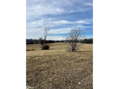 Sun Valley Lake Lot For Sale in Ellston Iowa