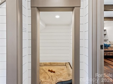 Completely transformed modern farmhouse on 5.5 acres w/ mountain - photo 15