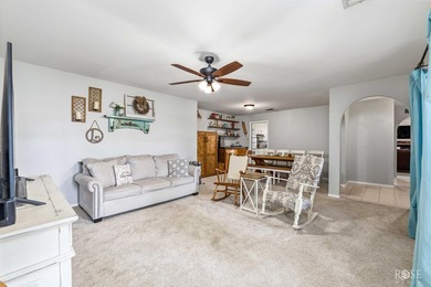 Welcome home to this spacious 3-bedroom, 2-bathroom residence - photo 17
