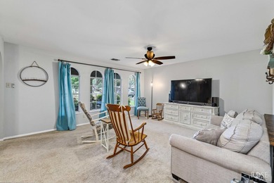 Welcome home to this spacious 3-bedroom, 2-bathroom residence - photo 18