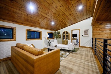 WELL APPOINTED, PROFESSIONAL DESIGNED, CUSTOM BUILT HOME ON THE - photo 22