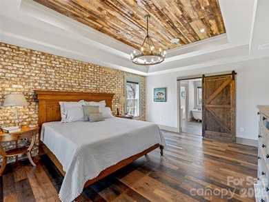 Completely transformed modern farmhouse on 5.5 acres w/ mountain - photo 23