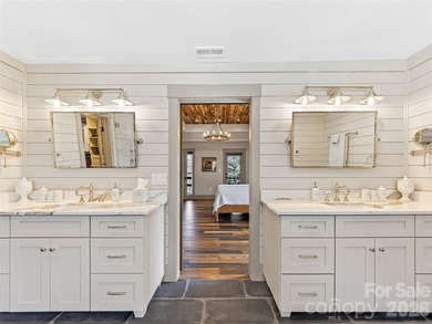 Completely transformed modern farmhouse on 5.5 acres w/ mountain - photo 25