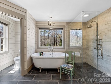Completely transformed modern farmhouse on 5.5 acres w/ mountain - photo 26