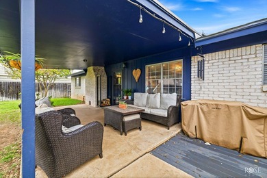 Welcome home to this spacious 3-bedroom, 2-bathroom residence - photo 34