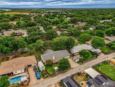 Welcome home to this spacious 3-bedroom, 2-bathroom residence - photo 38