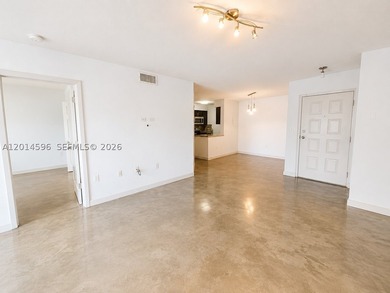 Resort-Style Living - Beautiful 1-Bedroom, 1-Bath 2nd Floor Unit - photo 2