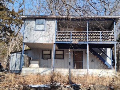 Stockton Lake Home Sale Pending in Stockton Missouri