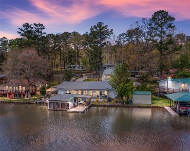 Lay Lake Home For Sale in Clanton Alabama