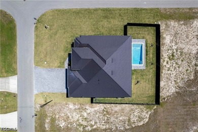 OVERSIZED corner lot NEW CONSTRUCTION CONTEMPORARY home on 0.259 - photo 8