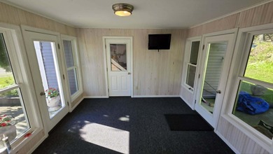 Updated 2 bedroom 1 bath home. Very close proximity to Lake - photo 11