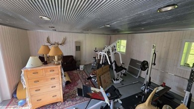 Updated 2 bedroom 1 bath home. Very close proximity to Lake - photo 12