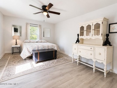 Welcome to this cute and cozy home situated on a rare 1.01-acre - photo 13