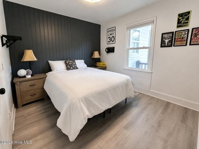 Welcome to this cute and cozy home situated on a rare 1.01-acre - photo 17
