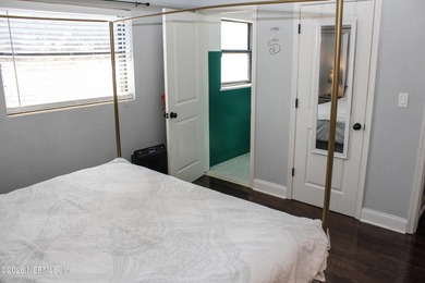 Welcome home to this beautifully updated 3-bedroom, 2-bath - photo 23