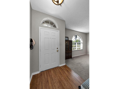 Welcome to this beautifully updated, move-in ready one-story - photo 4