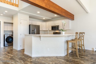 Beautiful, sun-filled 3-bedroom townhome in the heart of Lower - photo 4