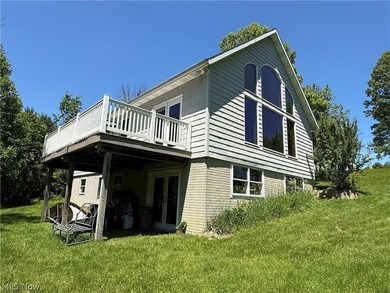 Being Sold TURNKEY! When you walk through the front door your - photo 5