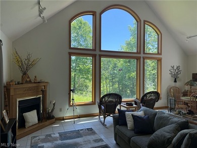 Being Sold TURNKEY! When you walk through the front door your - photo 6