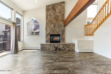 Beautiful, sun-filled 3-bedroom townhome in the heart of Lower - photo 10