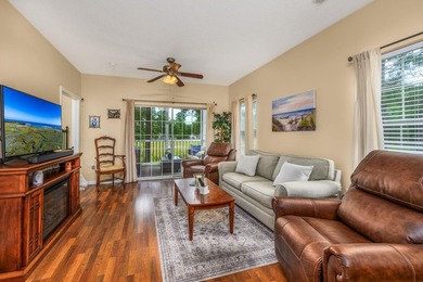 Enjoy magnificent Golf Course views from this well-maintained - photo 8