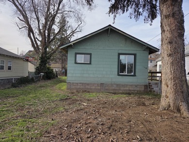 Upper Klamath Lake Home Sale Pending in Klamath Falls Oregon