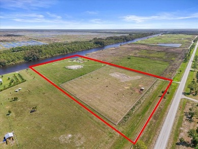 Come see this extraordinary 20+ acre waterfront property - photo 4