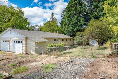 Dexter Lake Home For Sale in Lowell Oregon