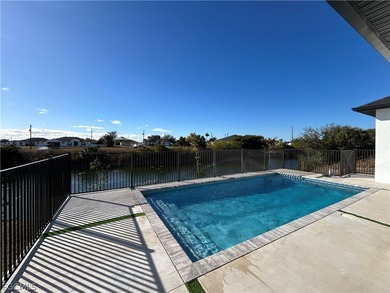 STUNNING MODERN NEW CONTRUCTION with POOL!! NO FLOOD ZONE. this - photo 2