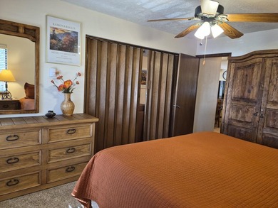 Location, location! Spacious 2 bedroom and 2 full bath condo - photo 7