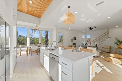 Completed in 2023, this stunning custom home offers over 2,700 - photo 13