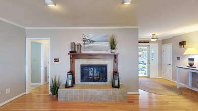 Discover the perfect blend of comfort and luxury in this - photo 13