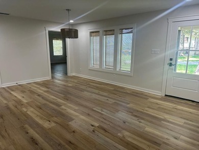 Price drop!!! Lakeview Gem w/ Private Lake Access (Lake - photo 15