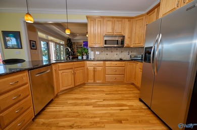 New Price! Recent appraisal amount of $950,000. Water front - photo 16
