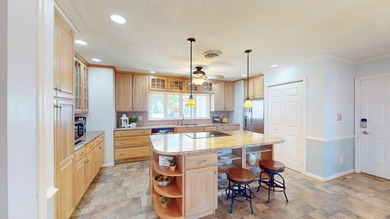 Discover the perfect blend of comfort and luxury in this - photo 16