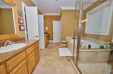 New Price! Recent appraisal amount of $950,000. Water front - photo 20