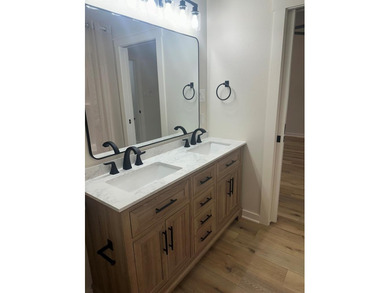 Price drop!!! Lakeview Gem w/ Private Lake Access (Lake - photo 21