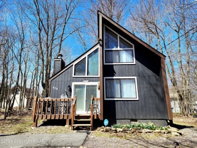 Lake Carobeth Home For Sale in Tobyhanna Pennsylvania