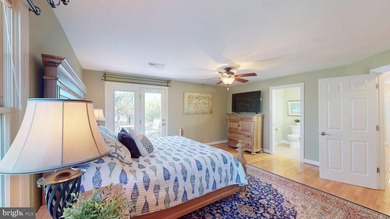 Discover the perfect blend of comfort and luxury in this - photo 44