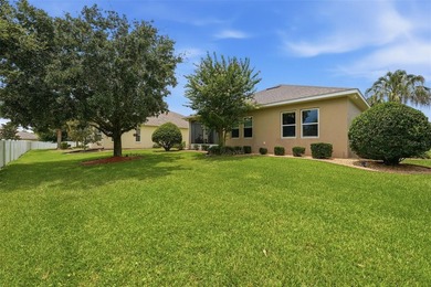 Virtually Staged. WELCOME HOME to this BEAUTIFULLY maintained - photo 9