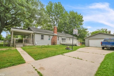 Welcome to this unique 3-bedroom, 1-bath raised ranch across - photo 2