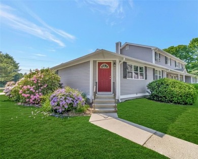 Beautiful condo in Tiverton, close to Fall River shopping & - photo 2