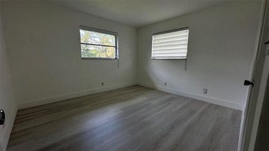 Fully Renovated 2/2 Single Family Waterfront Home w/ Many - photo 16
