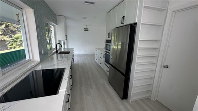 Fully Renovated 2/2 Single Family Waterfront Home w/ Many - photo 22