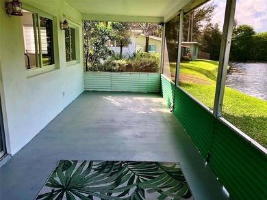 Fully Renovated 2/2 Single Family Waterfront Home w/ Many - photo 24