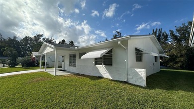 Fully Renovated 2/2 Single Family Waterfront Home w/ Many - photo 26