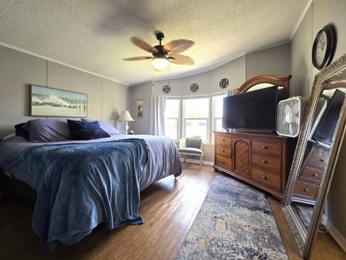 Offering over 1,450 square feet of bright, open living space - photo 29