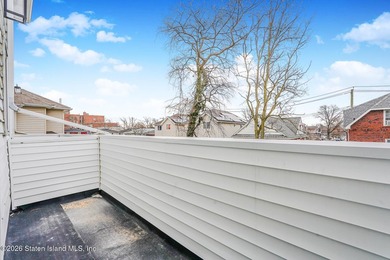 Fully Renovated Townhouse Near Forest Ave - Building size 14x42 - photo 30