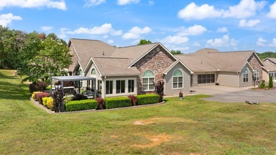 Lake Cumberland Condo For Sale in Bronston Kentucky